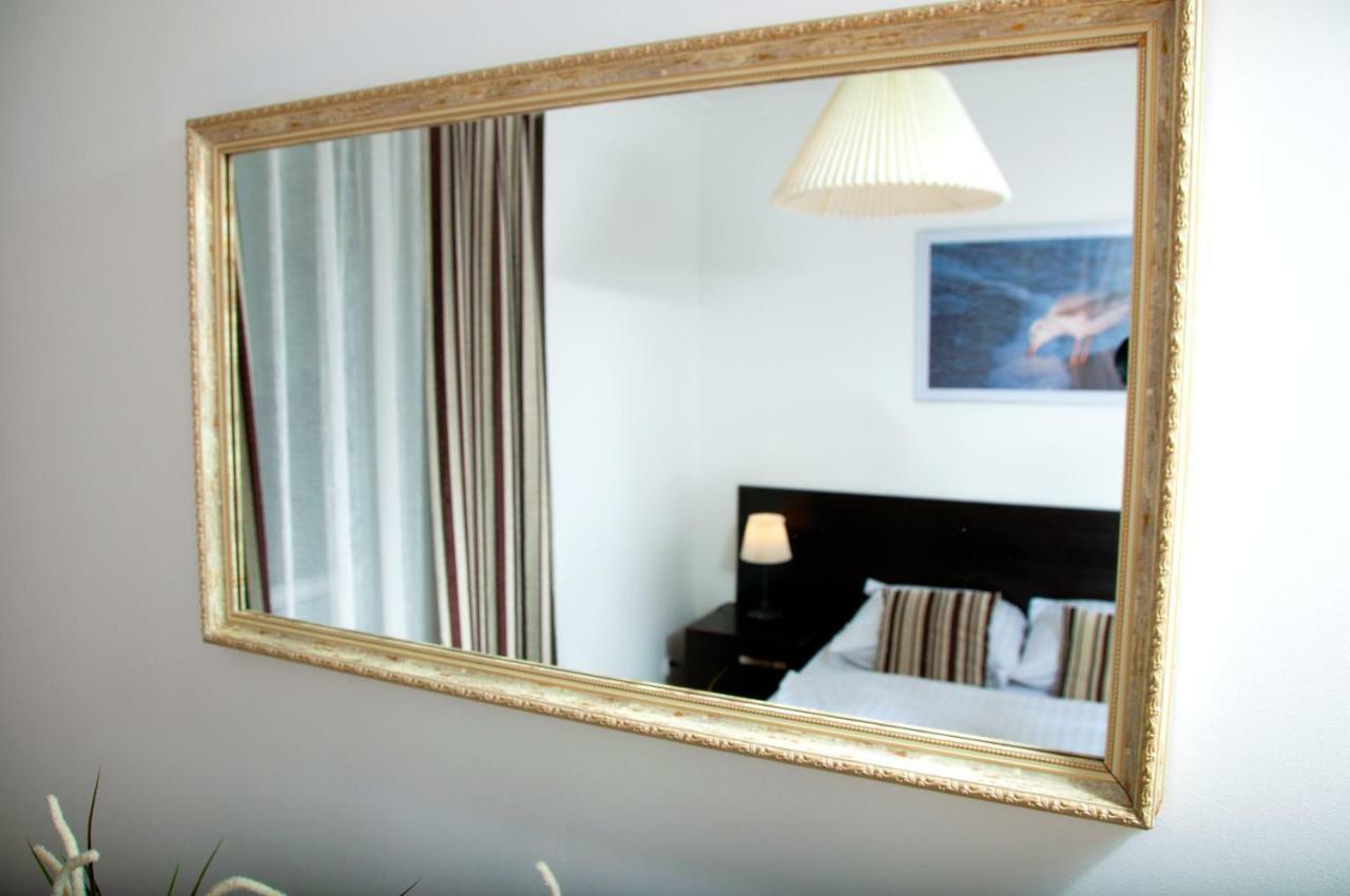 Apartament Ikar - 2 Pokojowy Przy Morzu Z Wlasnym Ogrodkiem Pobierowo Exteriör bild